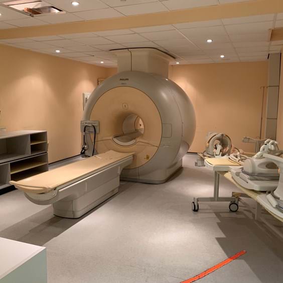 Philips Intera Achieva Nova 1.5T MRI thumbnail image