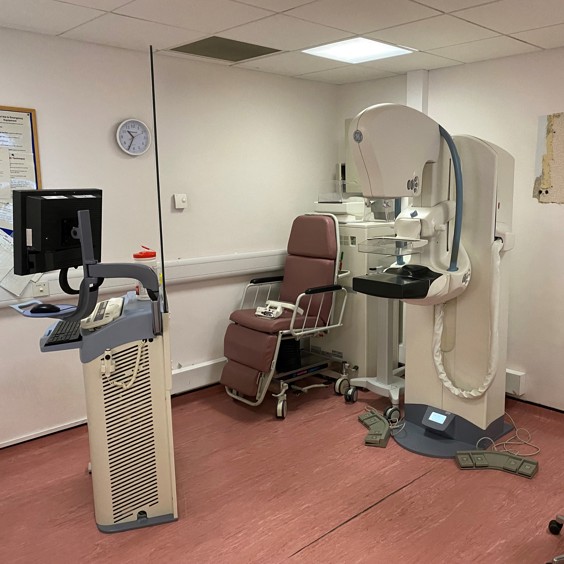 GE Senographe Essential Mammography Q308 thumbnail image