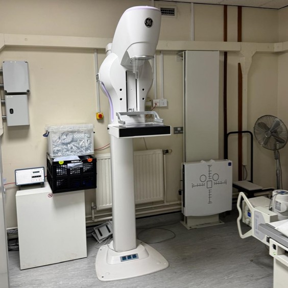 Q1688 - 2015 GE Senographe Crystal Mammography System thumbnail image