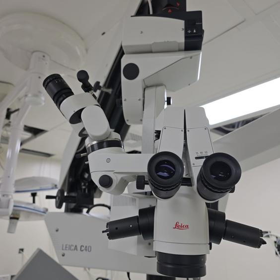 Q2050 - Leica M844 / C40 Microscope (Ceiling mounted) thumbnail image