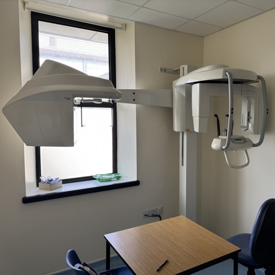 Q1655 - 2013 Carestream CS 8000C OPG *HDD Removed* thumbnail image